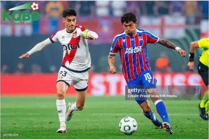 Conference League giới thiệu giải đấu bóng đá châu Âu Conference-League-01